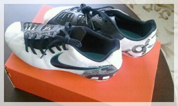 新しいシューズ