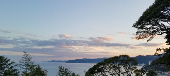 夕暮れの熱海