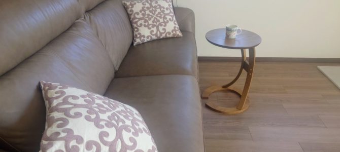 組立家具と労い