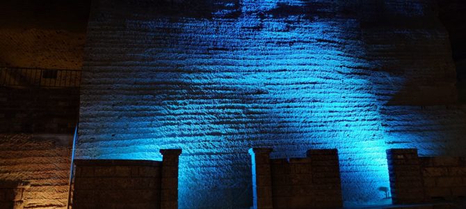 大谷資料館へ 大谷資料館へ